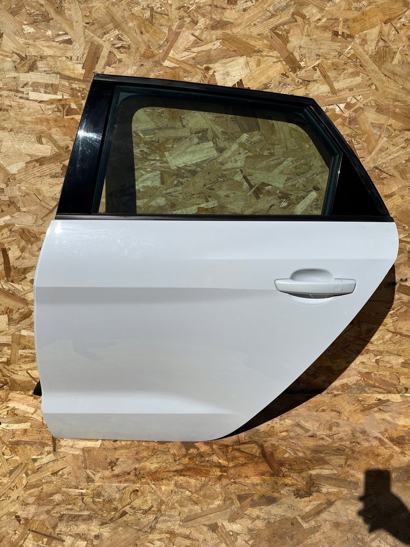 Audi A1 II 82A drzwi tylne lewe lewy tył