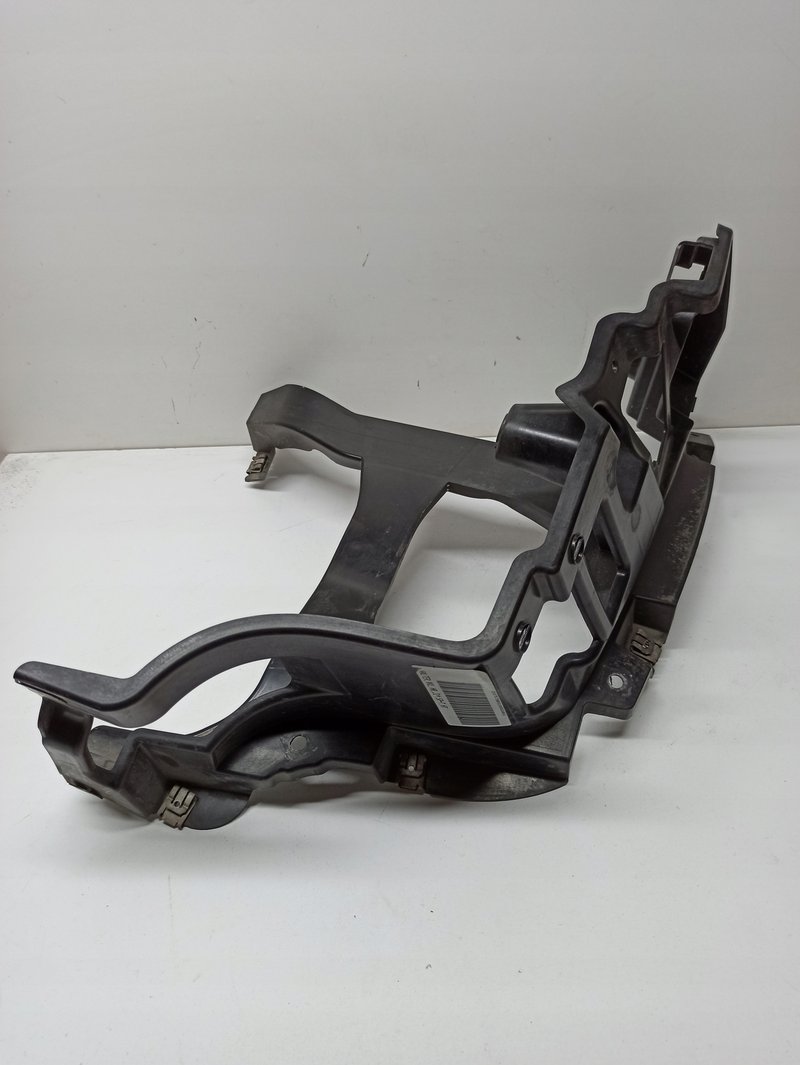 PORSCHE TAYCAN 9J1 ŚLIZG ZDERZAKA TYLNEGO TYŁ 9J1807454