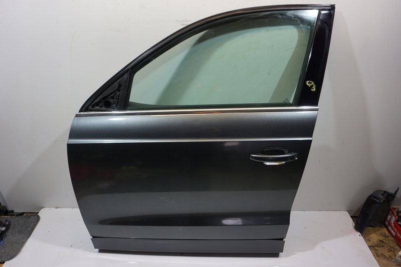 Audi Q3 8U0 drzwi przednie LEWE LEWY przód