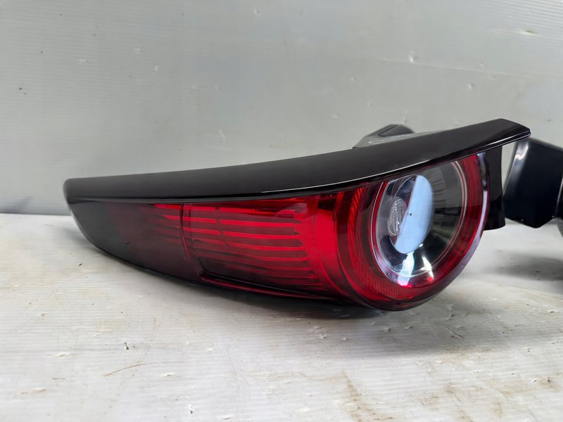 Miniatura produktu Mazda CX30 CX-30 LAMPA TYLNA lewa prawa lewy prawy TYŁ