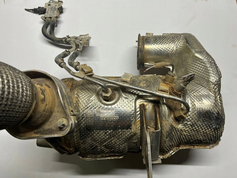 MERCEDES W247 KATALIZATOR A1774901405