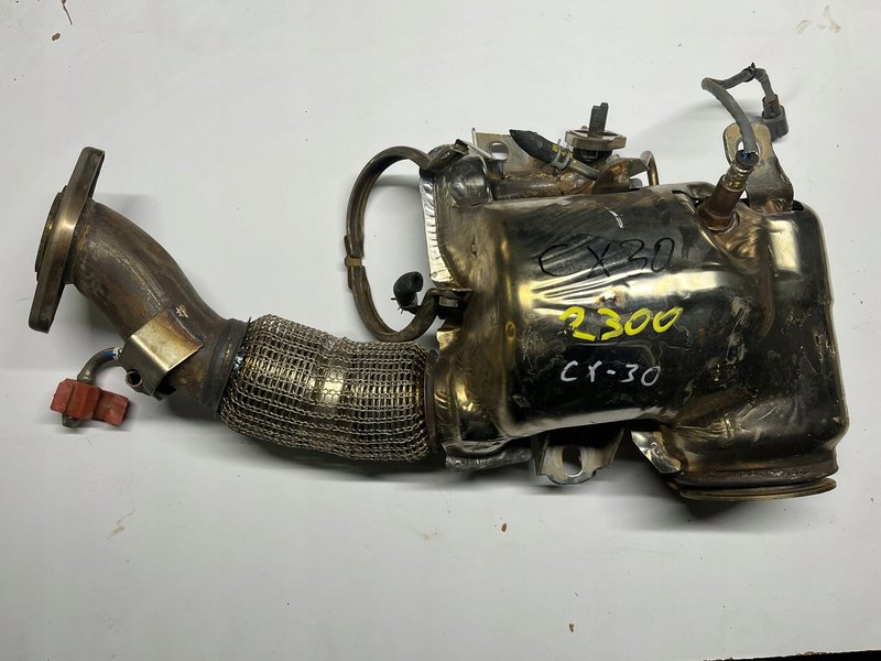 MAZDA C30 CX-30 KATALIZATOR