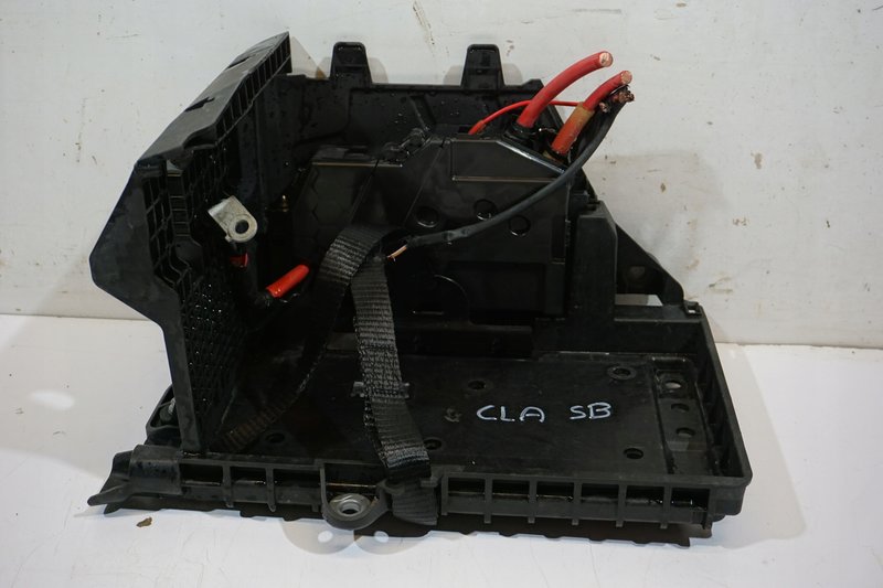 MERCEDES CLA W118 PODSTAWA AKUMULATORA A1776204200