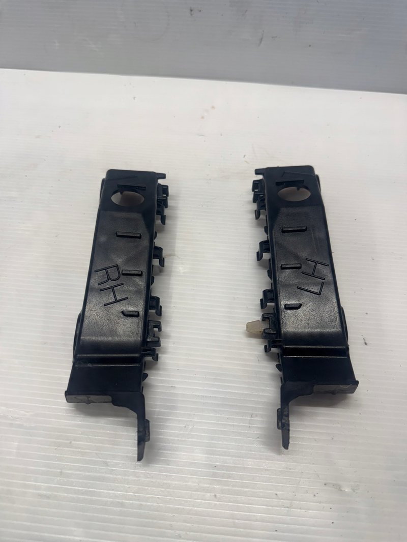 HYUNDAI IONIQ ŚLIZG ZDERZAKA PRAWY LEWY PRZÓD 86514-G2000 86513-G2000