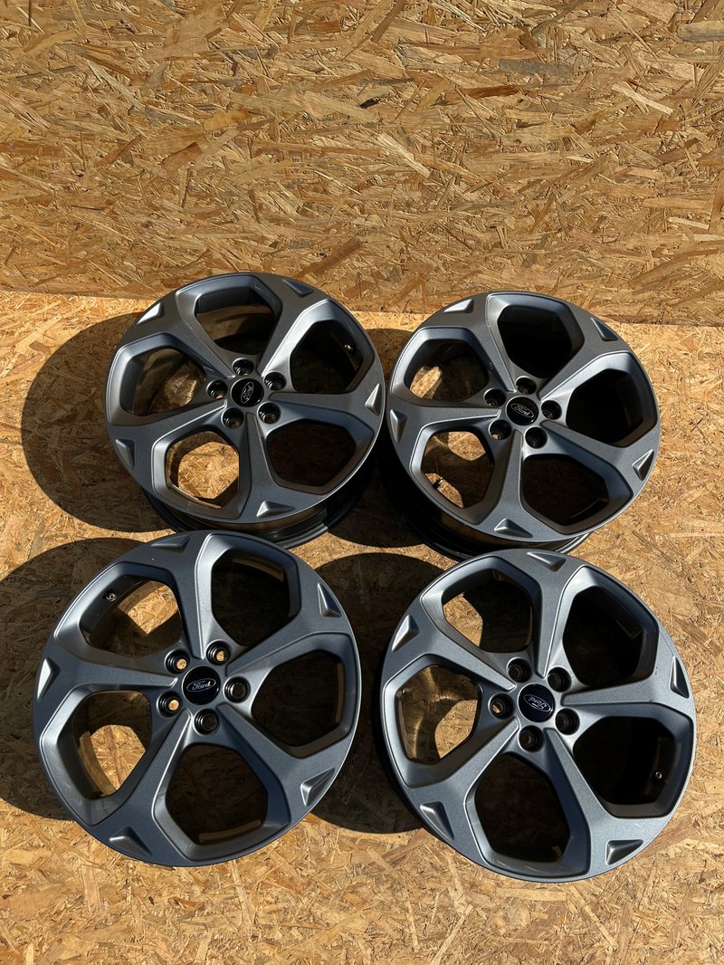 Ford OE Kuga 7.5" x 18" 5x108 ET 50 KOŁA FELGI ALUMINIOWE Pv4c-c2a