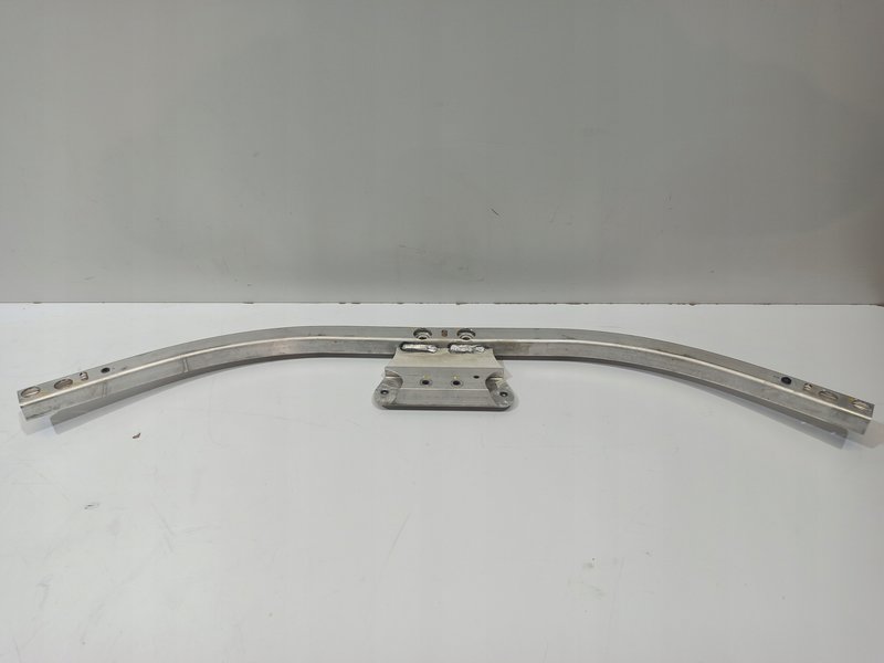 ROZPÓRKA KIELICHÓW PORSCHE TAYCAN 9J1