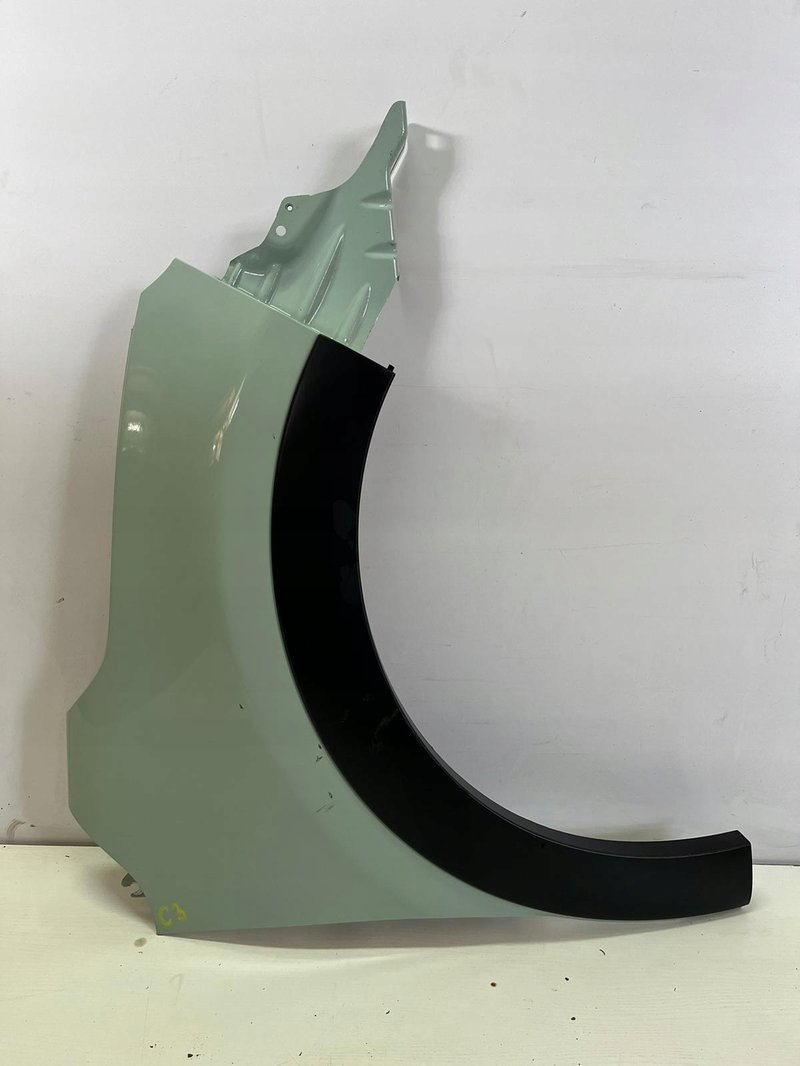 PRAWY PRZÓD BŁOTNIK CITROEN C3 III