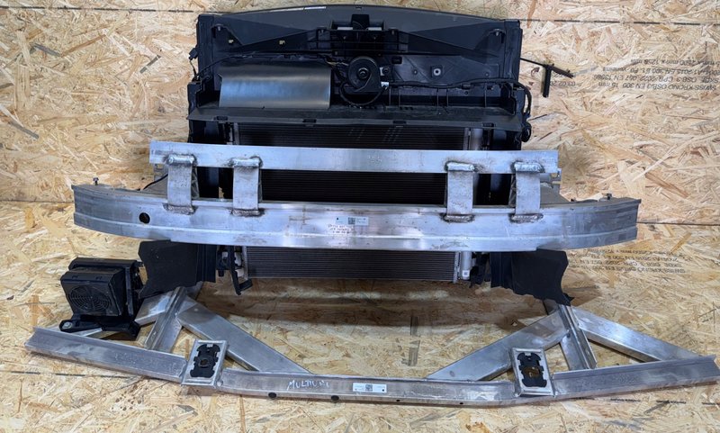 Miniatura produktu VW T7 MULTIVAN PAS PRZEDNI KOMPLETNY WZMOCNIENIE