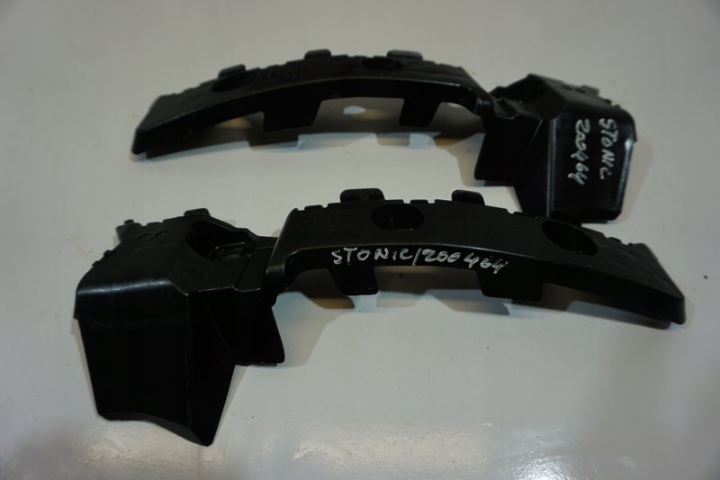 KIA STONIC ŚLIZGI ZDERZAKA TYŁ LEWY PRAWY 86613-H8400 86614-H8400