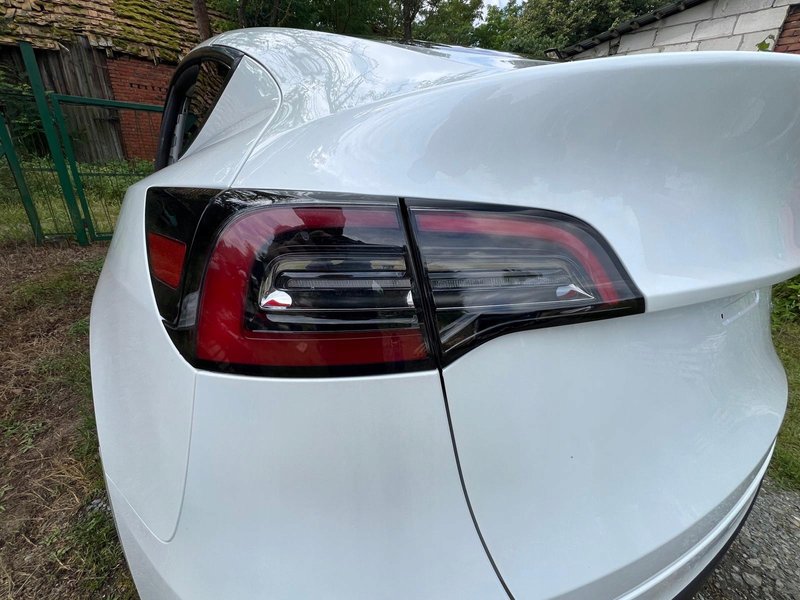 TESLA MODEL Y LAMPA TYLNA lewa lewy TYŁ