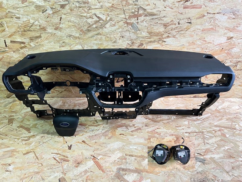 FORD KUGA MK3 III KONSOLA DESKA ROZDZIELCZA PODUSZKI
