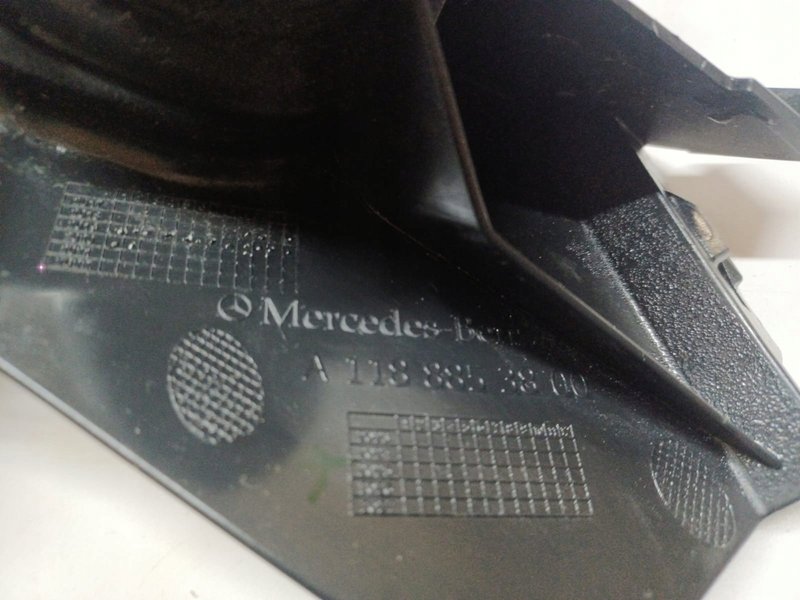 ŚLIZG ZDERZAKA PRAWY TYŁ MERCEDES W118 CLA A1188853800