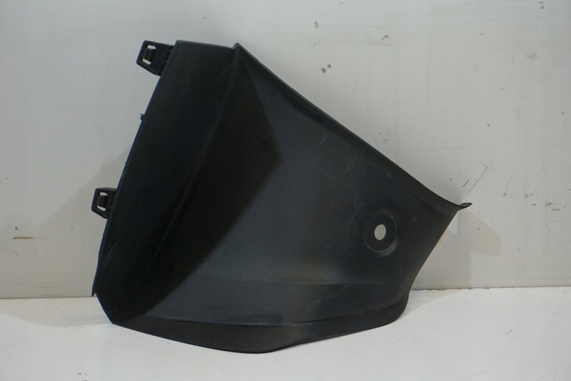 TESLA MODEL 3 OSŁONA LAMPY PRAWY TYŁ 1784320-00-B