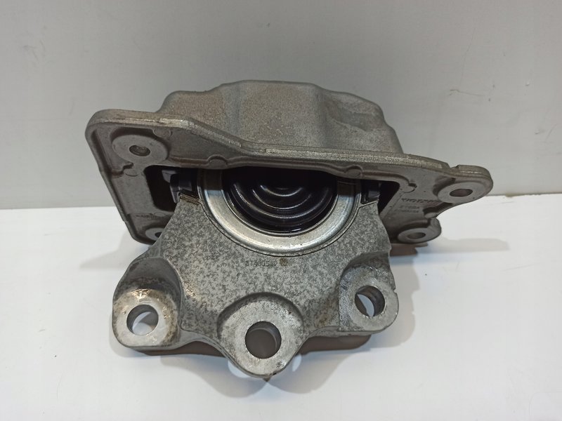 PODUSZKA SILNIKA VOLVO XC60 II 31480549