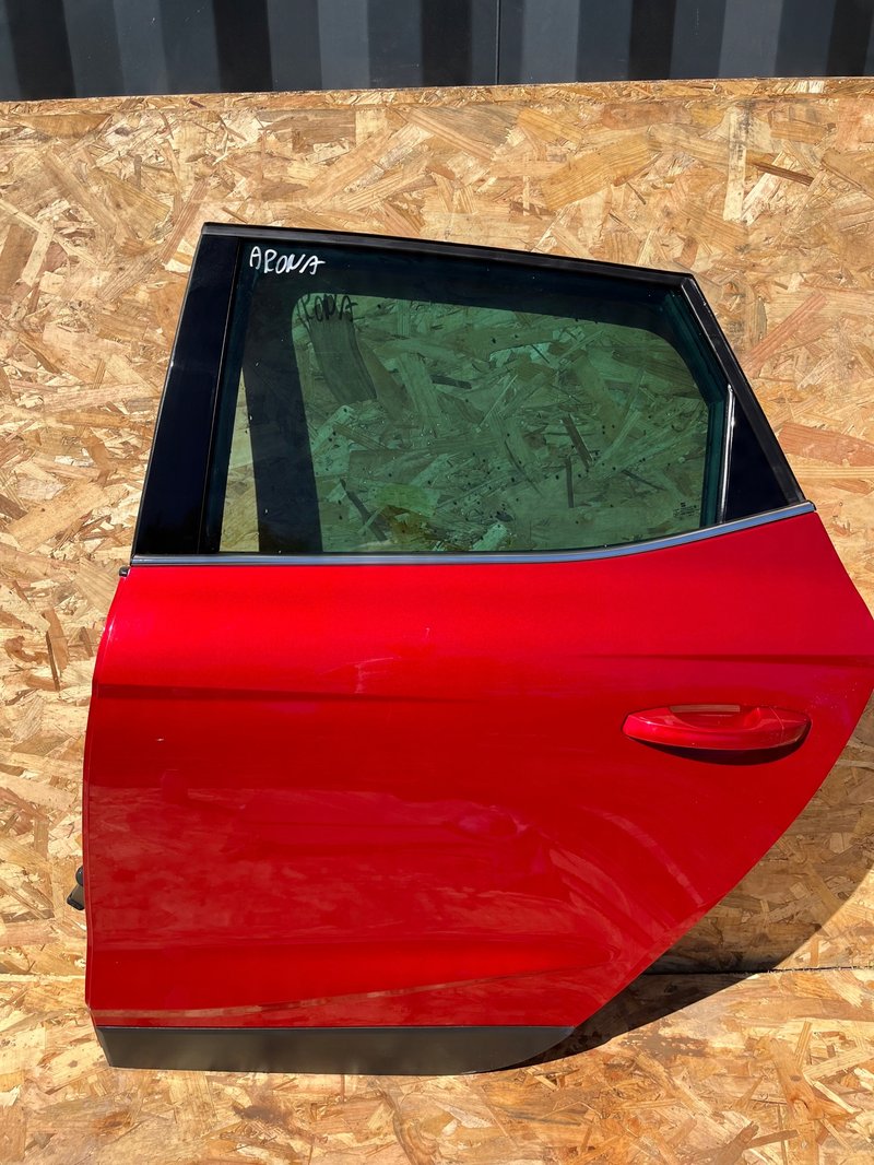 SEAT ARONA DRZWI TYLNE LEWE LEWY TYŁ