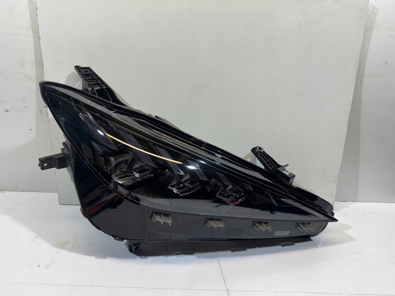 MG4 MG 4 LAMPA PRZEDNIA PRAWA PRAWY PRZÓD FULL LED