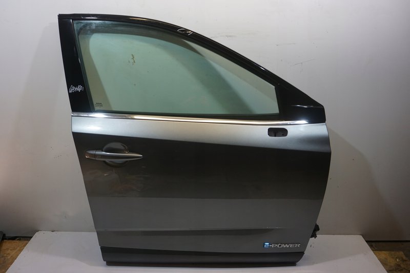 NISSAN QASHQAI J12 DRZWI PRZEDNIE PRAWE PRAWY PRZÓD