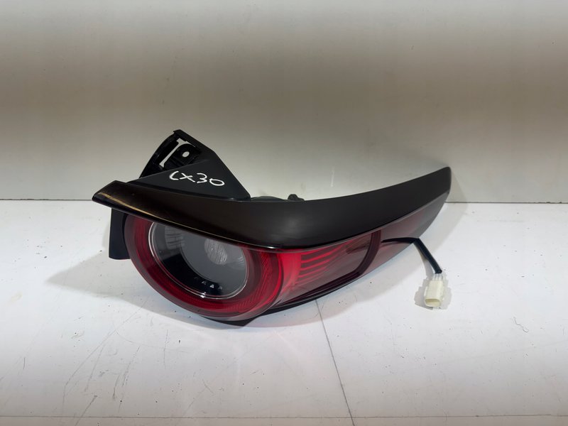 Mazda CX30 CX-30 LAMPA TYLNA prawa prawy TYŁ