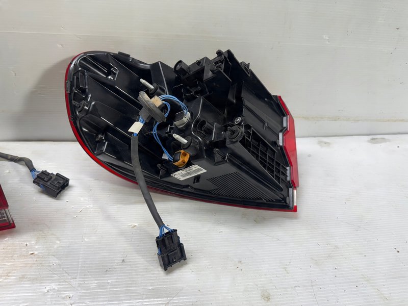 Miniatura produktu CITROEN C5 AIRCROSS LAMPA TYLNA lewa prawa lewy prawy TYŁ