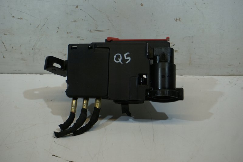 AUDI Q5 ROZDZIELACZ PRĄDU 8W0941824AQ 80A941823C