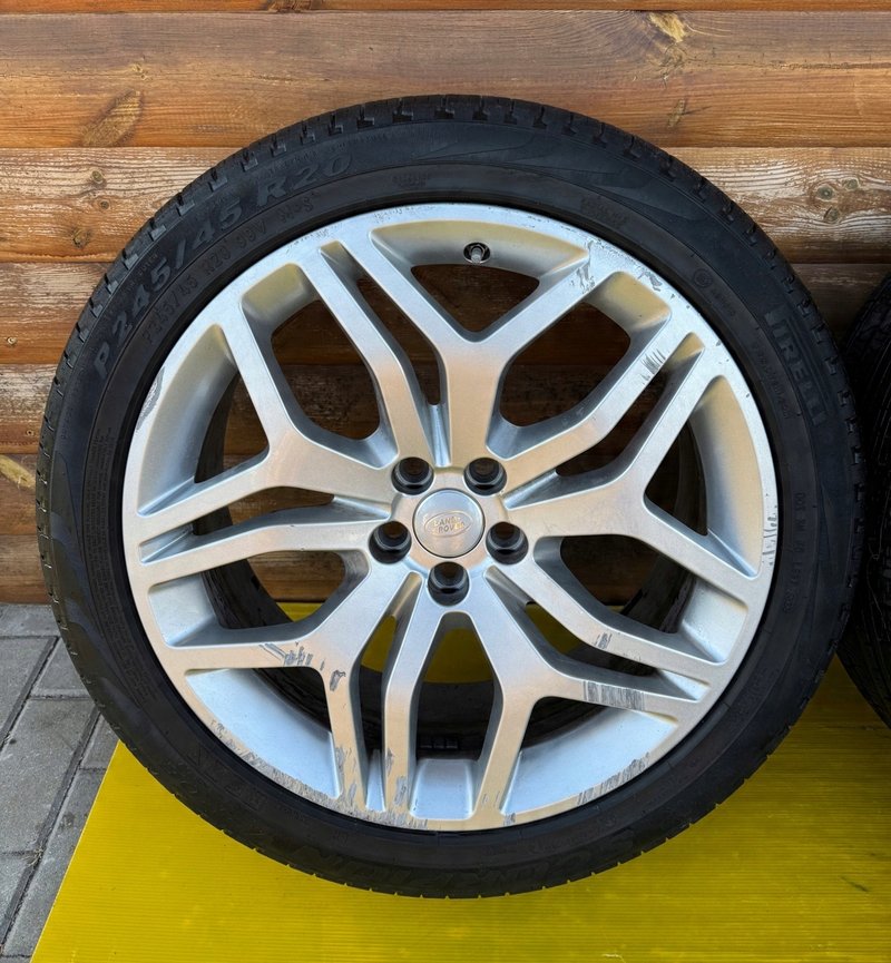 Miniatura produktu RANGE ROVER KOLA FELGI PIRELLI 245/45R20 8"x20 ET45 GJ32-1007-DA