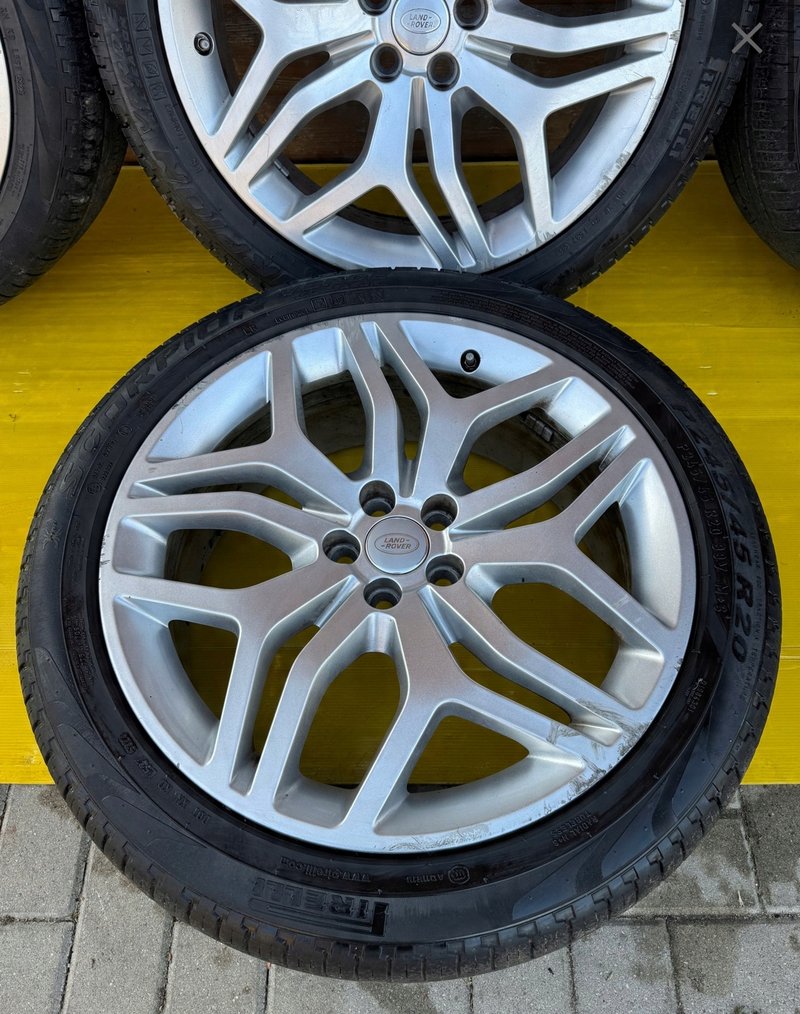 Miniatura produktu RANGE ROVER KOLA FELGI PIRELLI 245/45R20 8"x20 ET45 GJ32-1007-DA