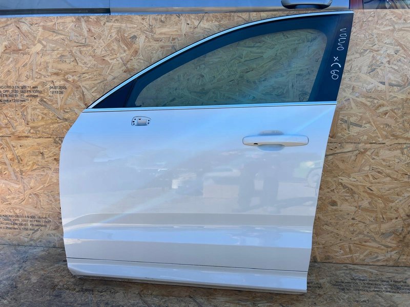 VOLVO XC60 II DRZWI PRZEDNIE LEWE LEWY PRZÓD