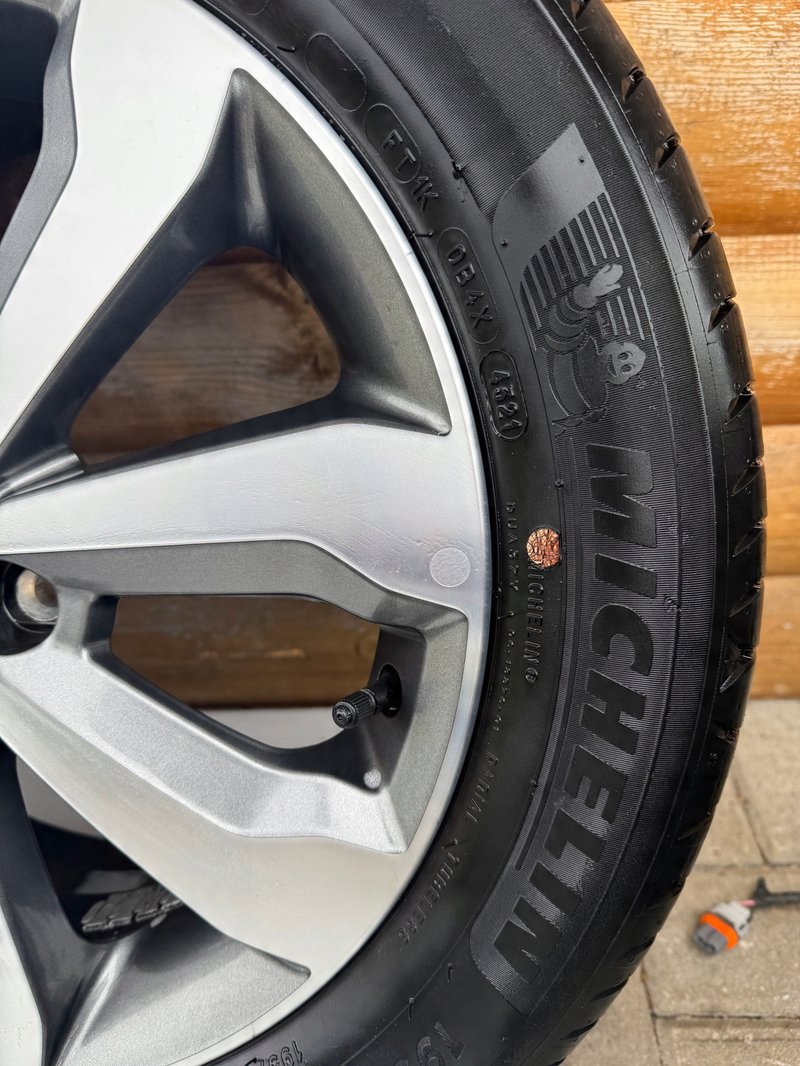 Miniatura produktu Koła Felgi KIA STONIC OPONY MICHELIN LATO 195/55/16 x 6J