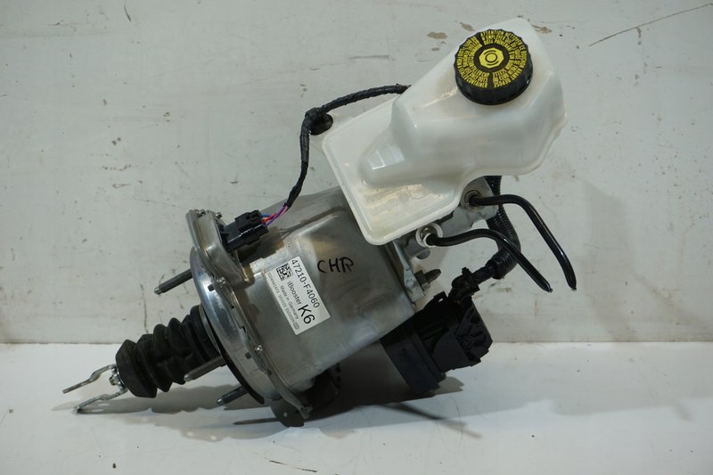 TOYOTA C-HR II SERWO POMPA HAMULCOWA 47210-F4060