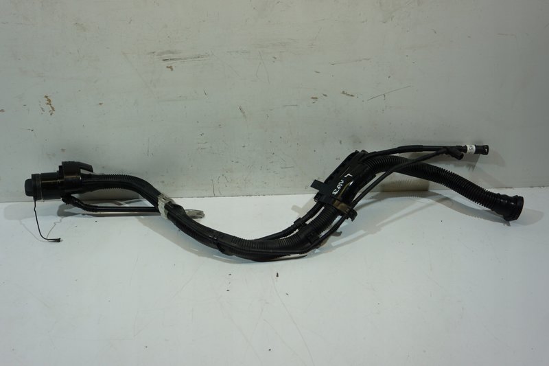 TOYOTA RAV 4 IV RURA PRZEWÓD WLEWU PALIWA