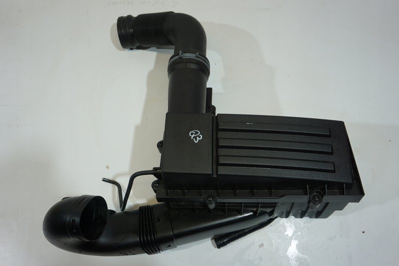 AUDI Q3 OBUDOWA FILTRA POWIETRZA 5C0129607