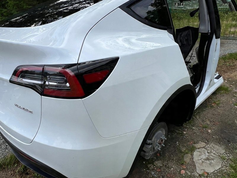 Miniatura produktu TESLA MODEL Y LAMPA TYLNA prawa prawy TYŁ