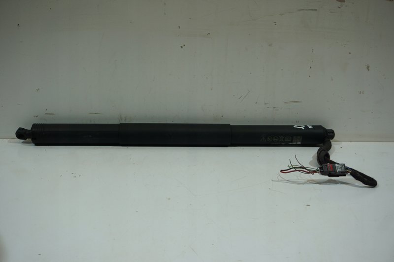 AUDI Q5 SIŁOWNIK KLAPY BAGAŻNIKA 80A827851C