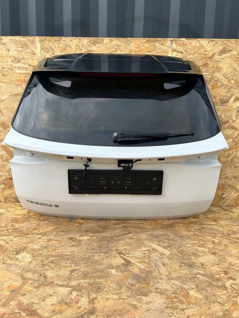 OMODA 5 KLAPA BAGAŻNIKA KOMPLETNA EUROPA