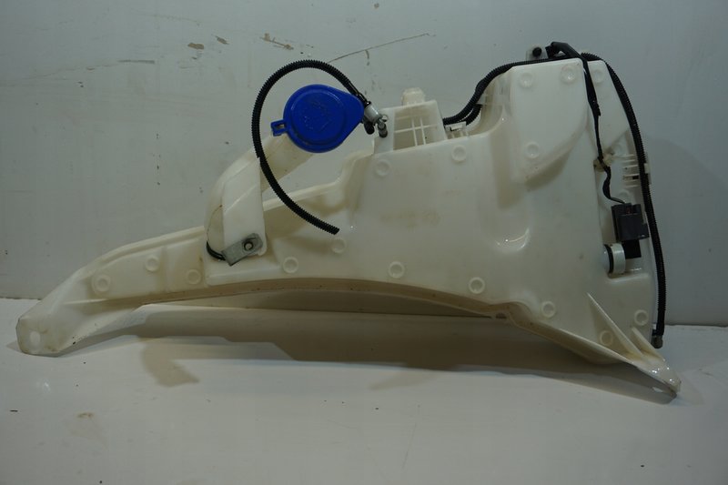 FORD KUGA MK3 ZBIORNICZEK SPRYSKIWACZY LV4B-13K175