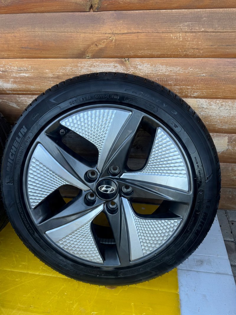 Miniatura produktu HYUNDAI IONIQ I30 FELGI KOŁA 225/45/17 MICHELIN 7JX17 ET53 5X114.3