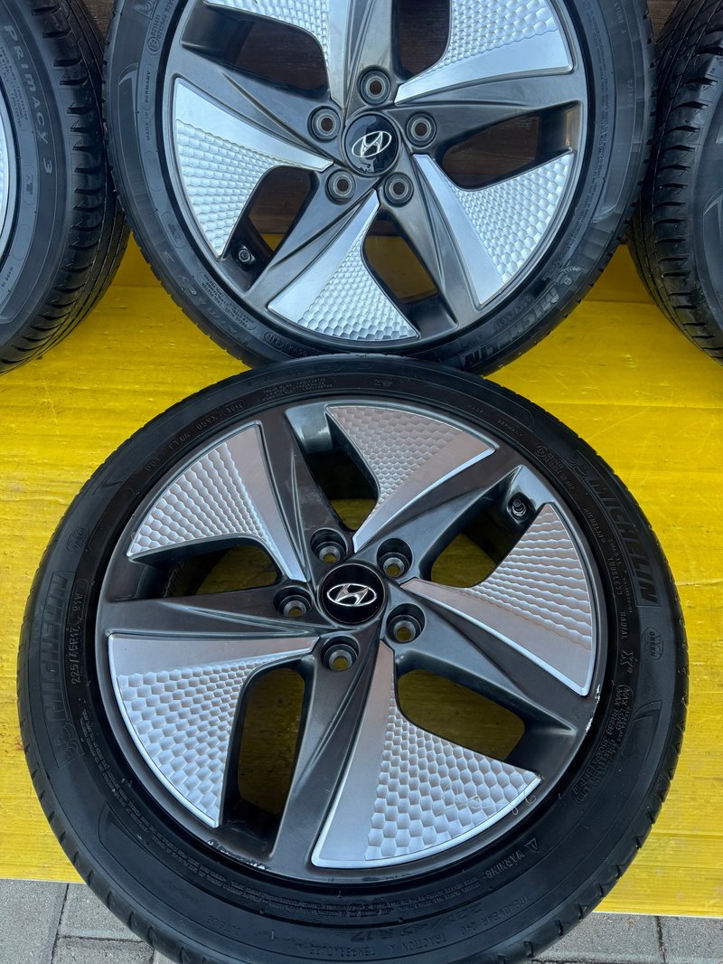 Miniatura produktu HYUNDAI IONIQ I30 FELGI KOŁA 225/45/17 MICHELIN 7JX17 ET53 5X114.3