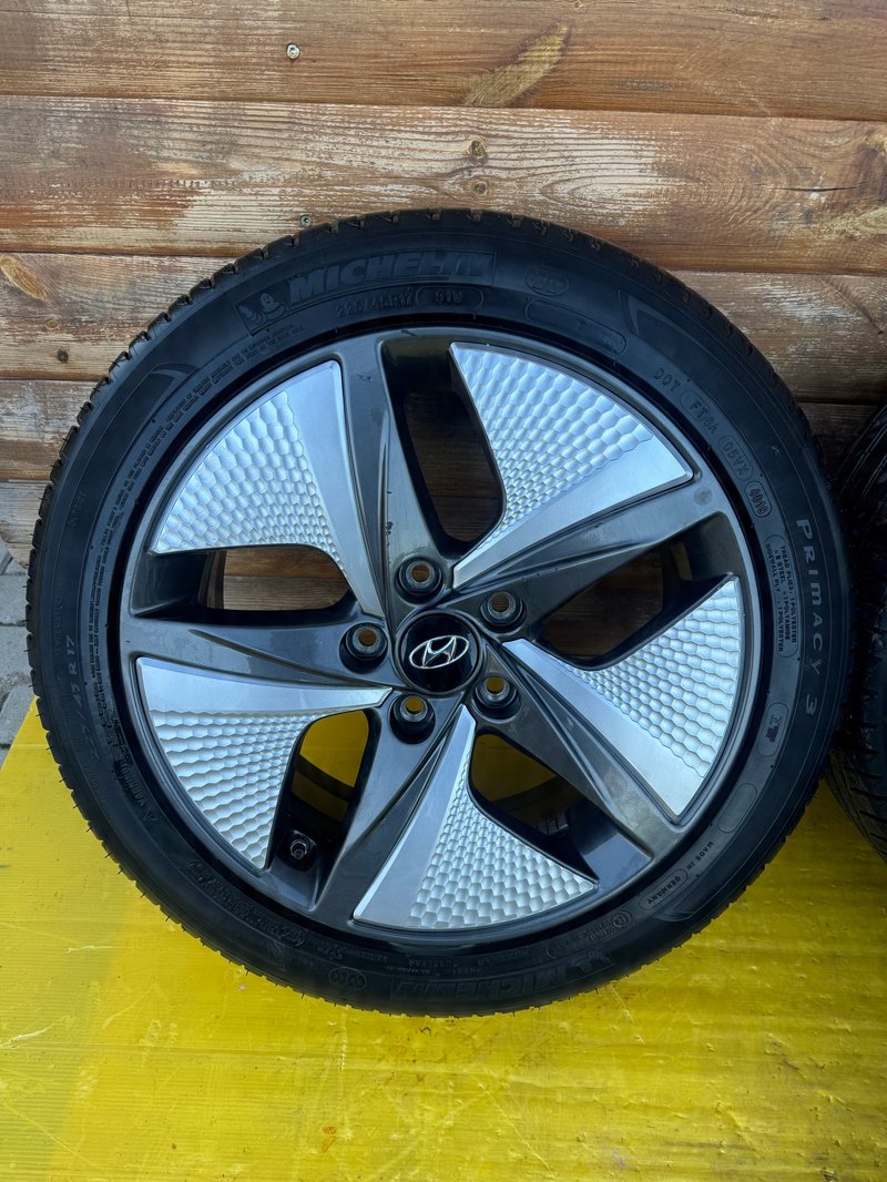 Miniatura produktu HYUNDAI IONIQ I30 FELGI KOŁA 225/45/17 MICHELIN 7JX17 ET53 5X114.3