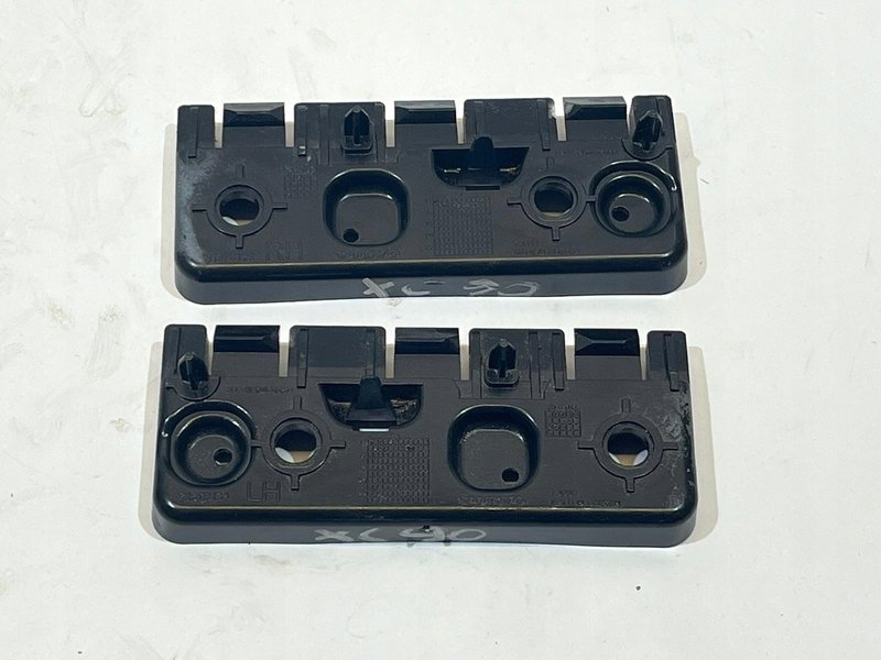 VOLVO XC90 Ślizg wspornik mocujący zewnętrzny lewy próg 31378134