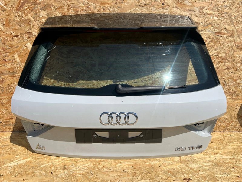 Audi A1 82A KOMPLETNA KLAPA POKRYWA BAGAŻNIKA