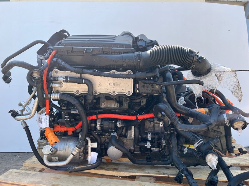 VW MULTIVAN 7t0 silnik kompletny DGE