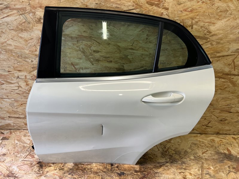MERCEDES GLA W156 A156 drzwi TYLNE lewe lewy tył