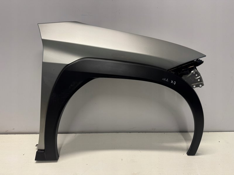 LEXUS UX BLOTNIK PRZEDNI PRAWY PRZÓD