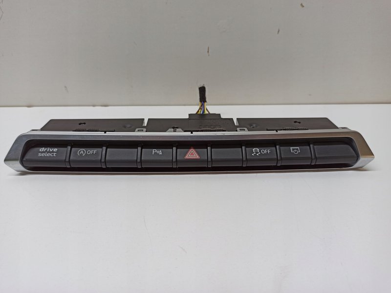 AUDI Q2 PANEL STEROWANIA 81A925301K