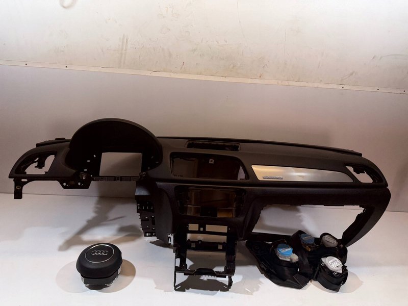 AUDI Q3 8U DESKA PODUSZKI AIRBAG PASY KOMPLET ORGINAŁ