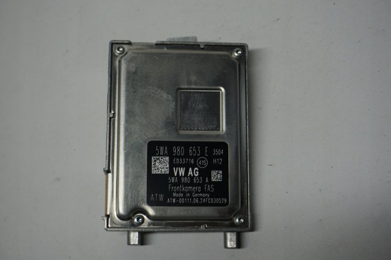 VW GOLF VIII KAMERA ASYSTENT PASA RUCHU 5WA980653E