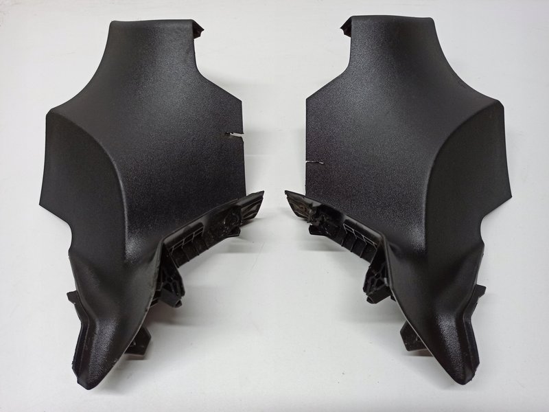 PORSCHE TAYCAN 9J1 OSŁONA OSŁONY SŁUPKA ŚRODKOWEGO 9J1867242