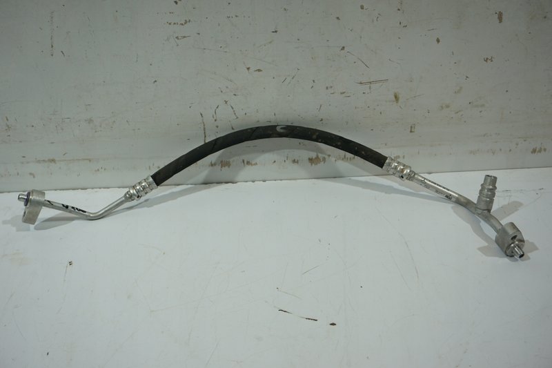 MERCEDES W206 RURKA PRZEWÓD KLIMATYZACJI A2068303602