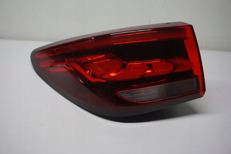 MG ZS LAMPA LEWA LEWY TYŁ TYLNA 10571681