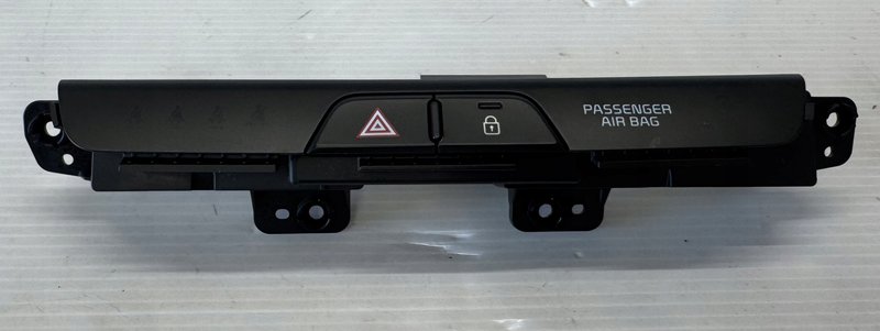 PRZEŁĄCZNIK AWARYJNYCH 4D6361-1000 Kia Stonic I